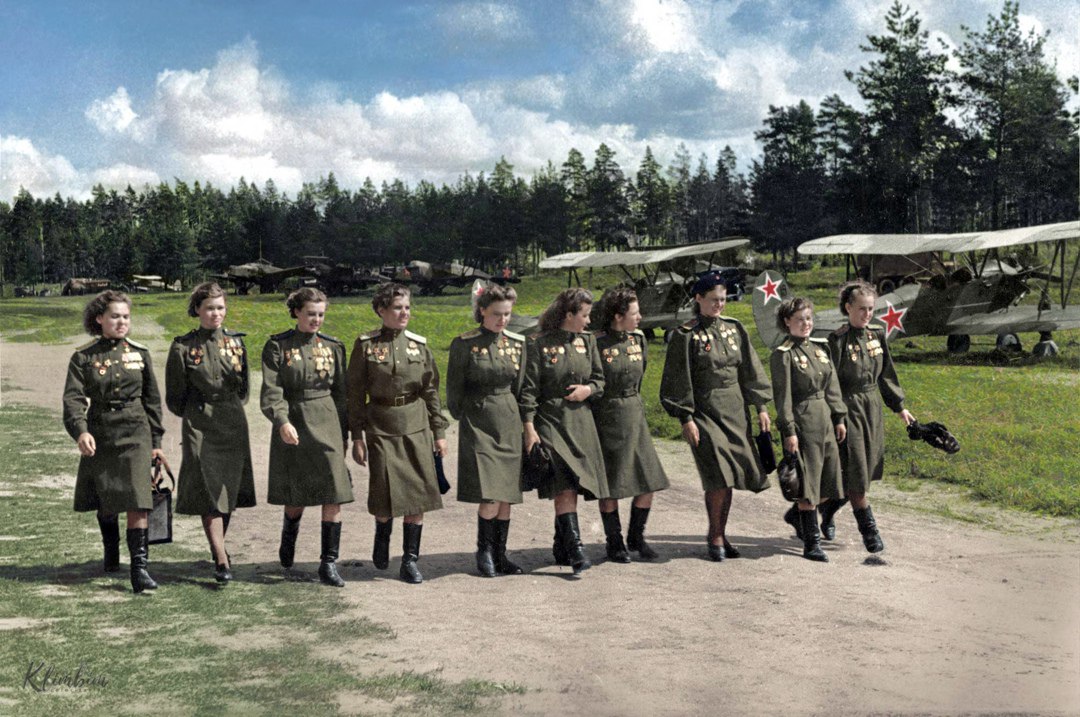 8 октября 1941 года выходит