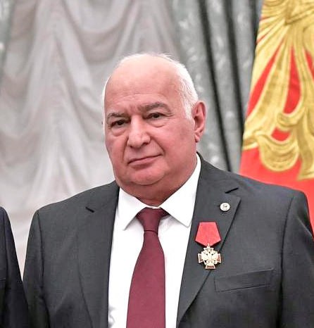 11 октября 1947 года родился российский академик Михаил Давыдов