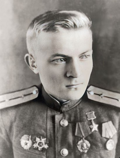 16 октября 1923 года родился герой Советского Союза Пётр Максимович Крутов