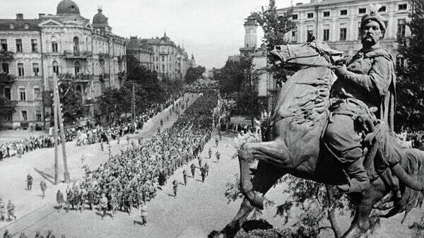 6 ноября 1943 года в ходе [Киевской наступательной операции](https://telegra.ph/Kievskaya-nastupatelnaya-operaciya-11-06) Киев освобожден от немецко-фашистских оккупантов