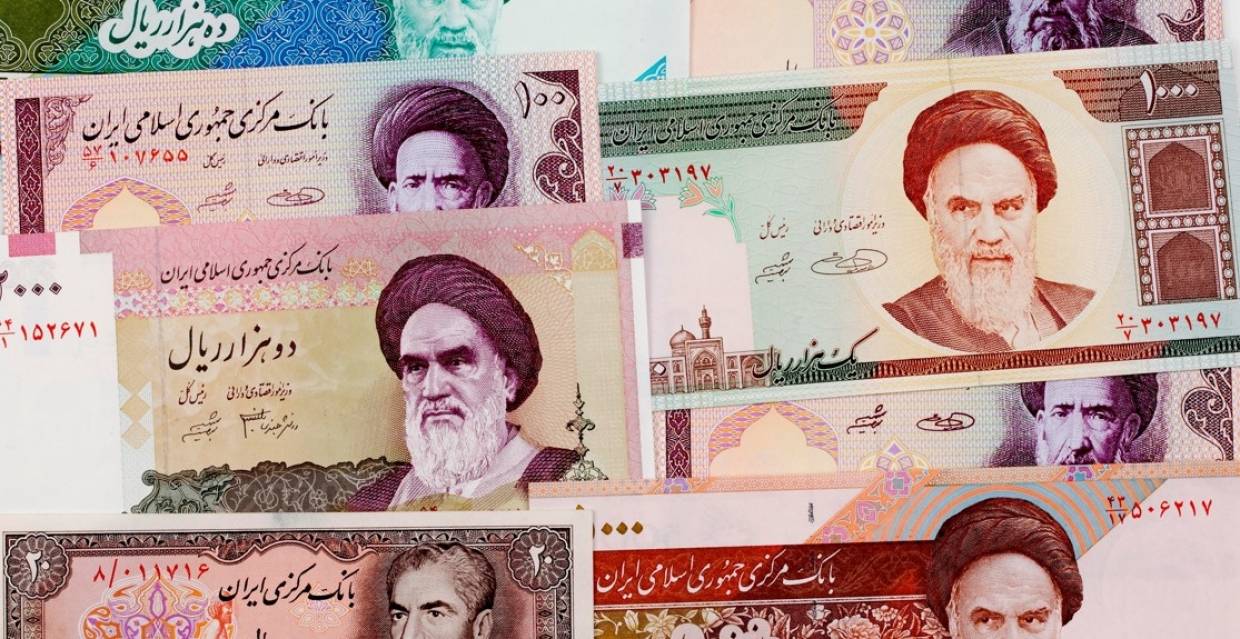 14 ноября 1979 года американские банки замораживают иранские активы