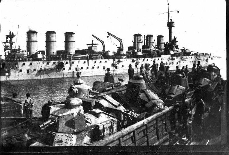 23 ноября 1918 года началась военная интервенция стран Антанты в Новороссийске, Севастополе, Одессе и других городах южной части России.