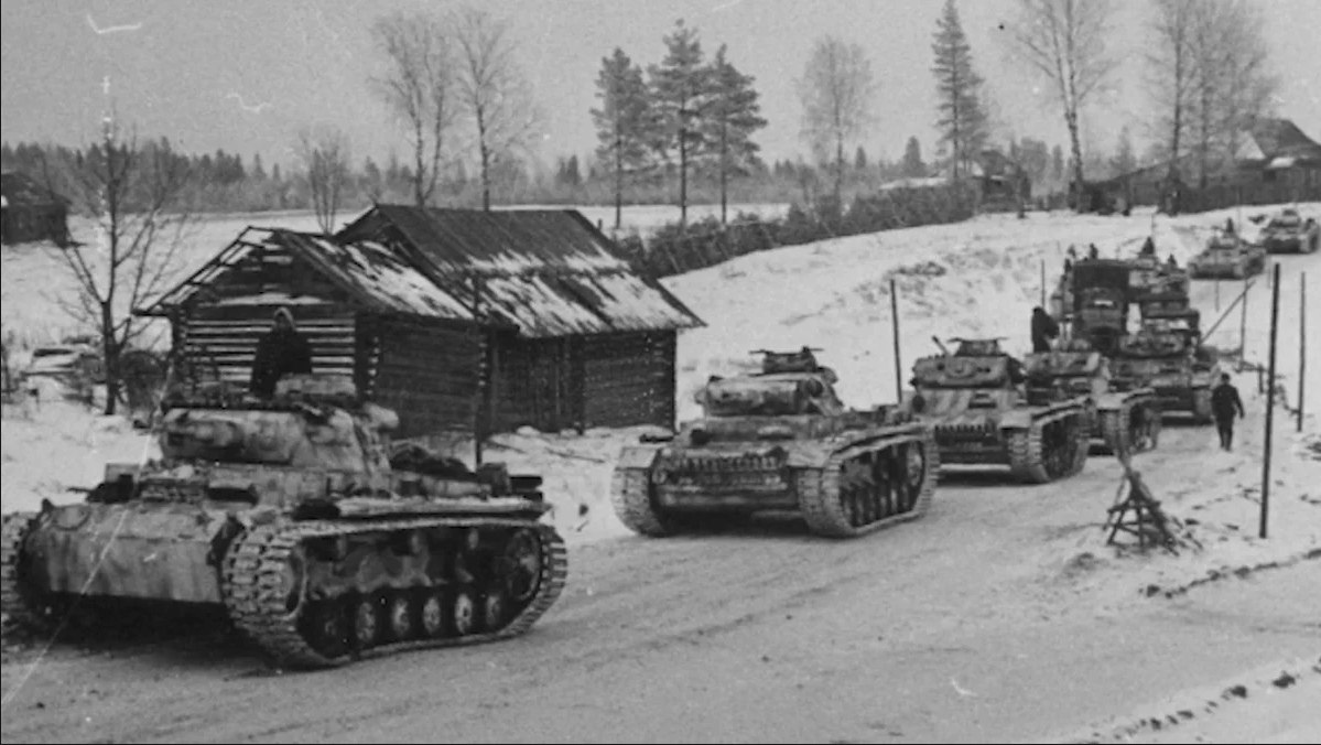 1 декабря 1941 года немецкие войска заняли Красную Поляну. 