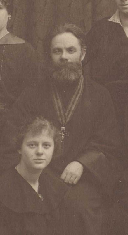 🇷🇺🇷🇺🇷🇺7 декабря 1769 г. указом Екатерины II был учреждён императорский военный орден Святого Великомученика и Победоносца Георгия -  самая высокая из военных наград России.