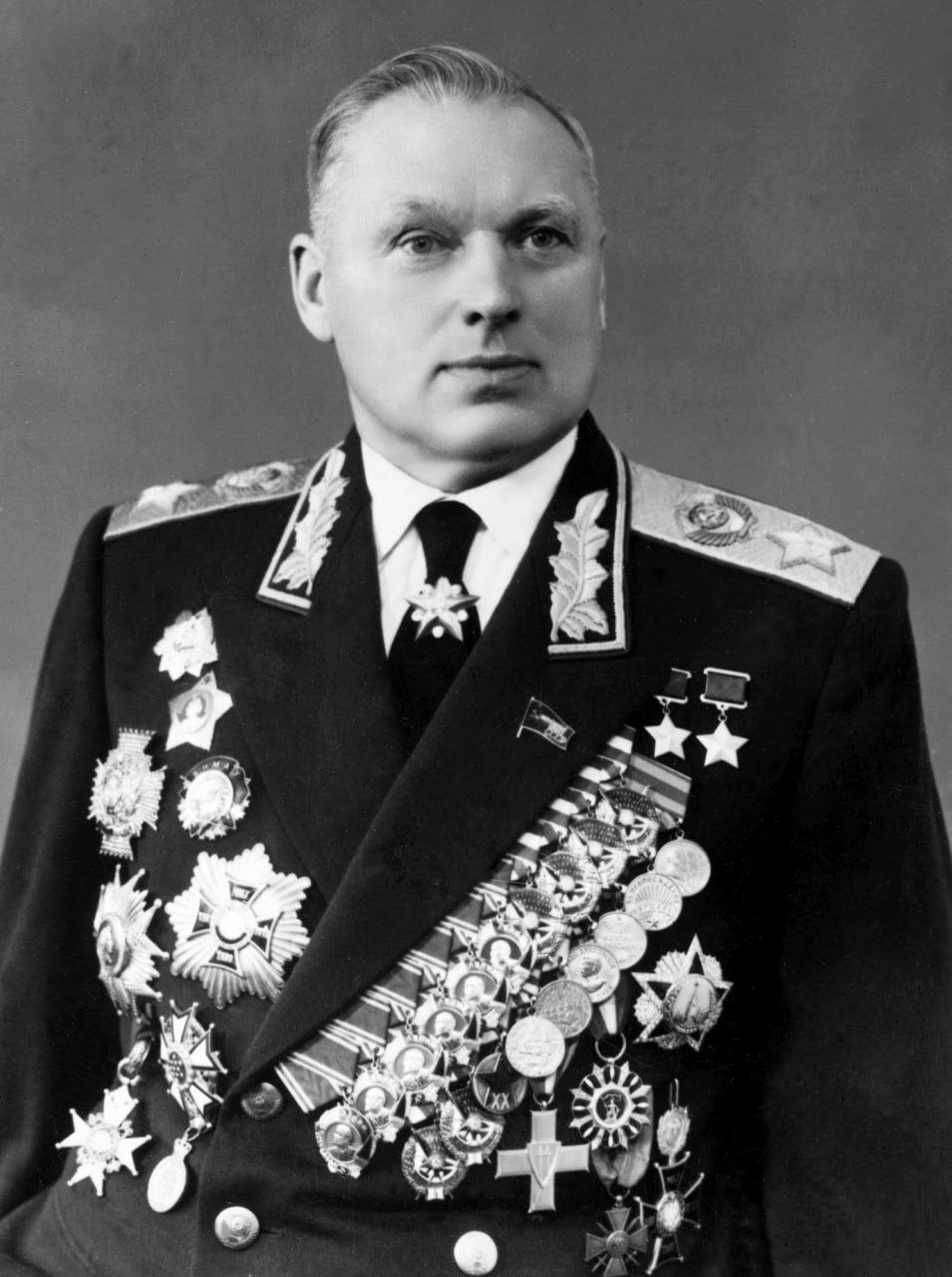 21 декабря 1896 года родился советский военачальник, маршал Советского Союза, дважды Герой СССР  Константин Константинович (Ксаверьевич) Рокоссовский.