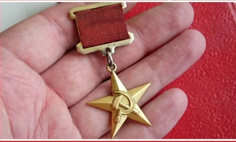 __Звание Героя Социалистического Труда__