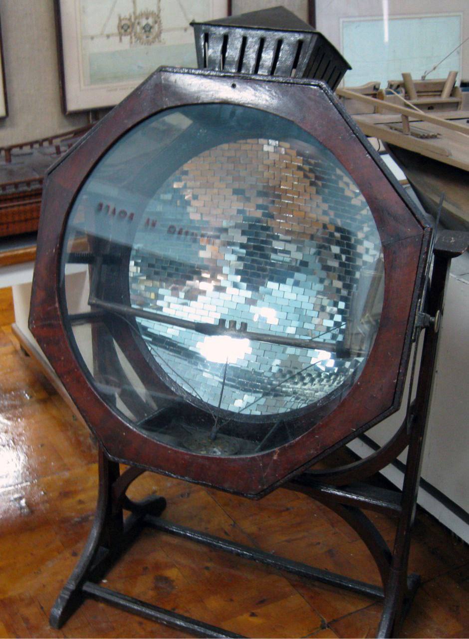 🗓️ 2 января 1770 года инженер-самоучка из Нижегородской губернии Иван Петрович Кулибин, приглашенный в столицу Екатериной II, сдал экзамен на право руководства механическими мастерскими Петербургской Академии наук.