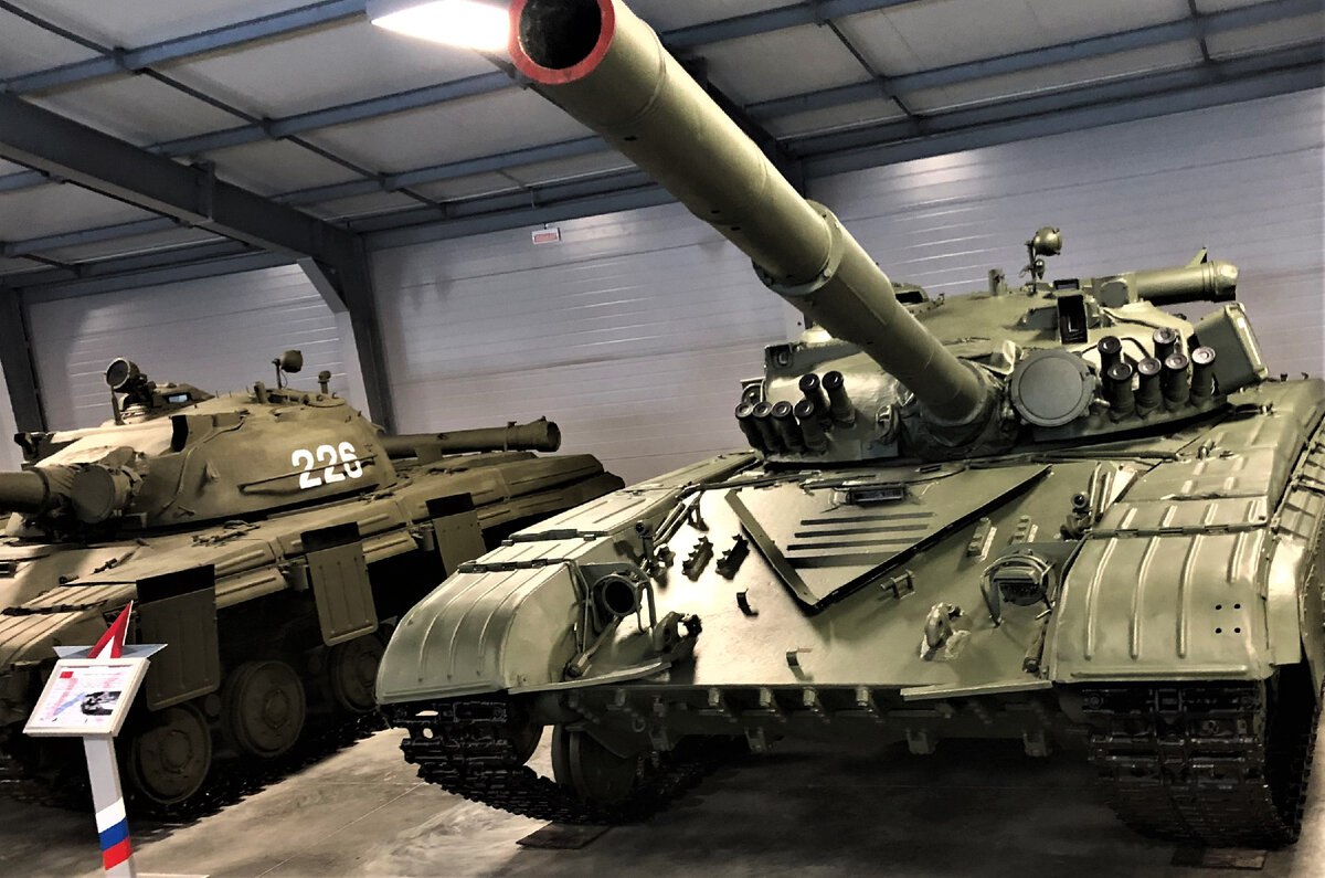 22 января 1973 года принят на вооружение Советской Армии командирский танк Т-64АК (Объект 446)