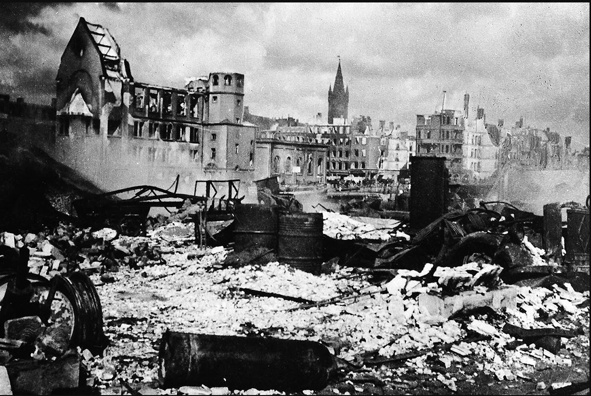 26 января 1945 года войска 2-го Белорусского фронта, выйдя севернее Эльбинга к Балтийскому побережью, отсекли значительную часть группировки от основных гитлеровских сил на западе