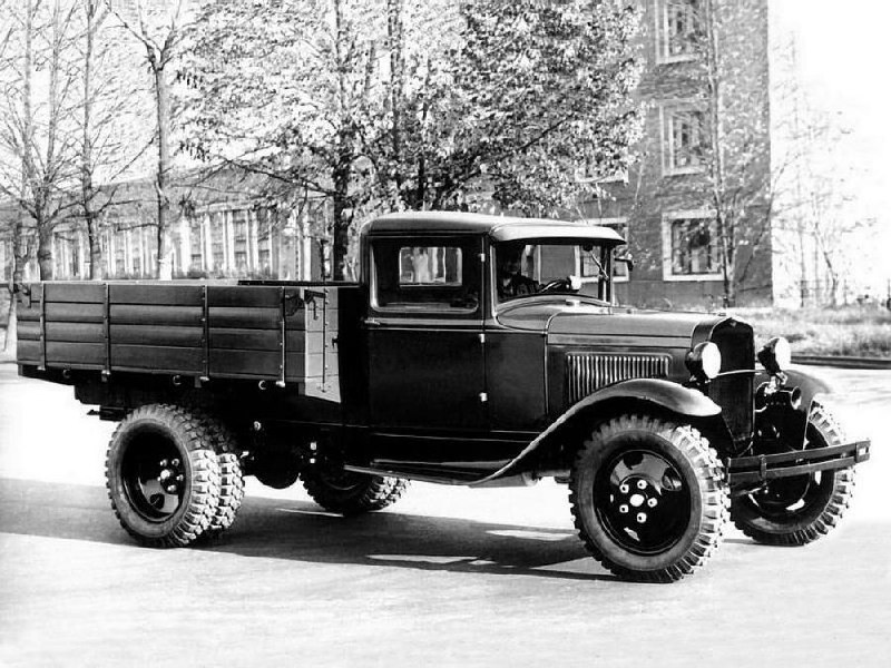 29 января 1932 года - день рождения первого серийного советского грузовика ГАЗ-АА, знаменитой «полуторки»
