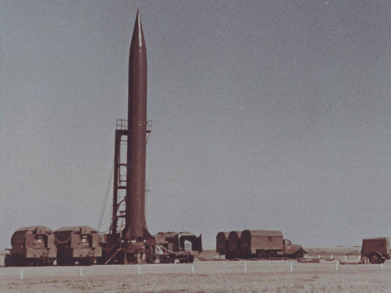 2 февраля 1956 года с полигона «Капустин Яр» осуществлен первый пуск ракеты с ядерной головной частью 