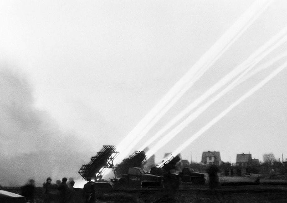 15 февраля 1945 года войска 1-го Украинского фронта (командующий — маршал И.С. Конев) окружили и уничтожили группировку немецко-фашистских войск в районе Бреслау (Вроцлава)