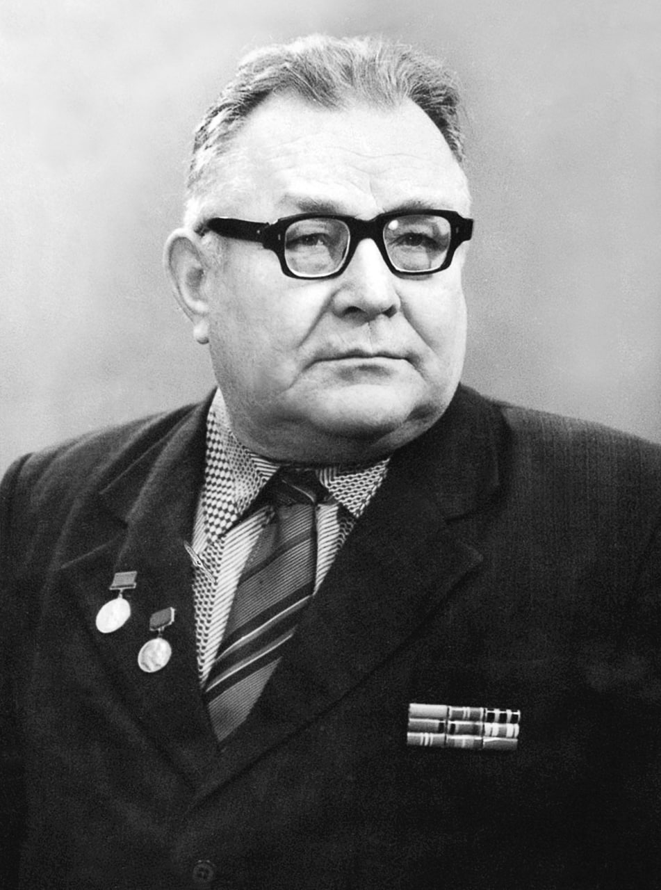 20 февраля 1920 года родился советский конструктор стрелкового оружия Евгений Федорович Драгунов