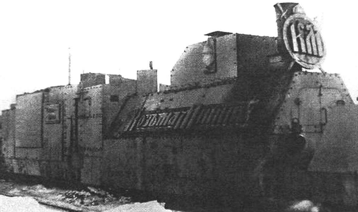 21 февраля 1942 года в г. Горький сформирован 31-й отдельный особый дивизион бронепоездов.