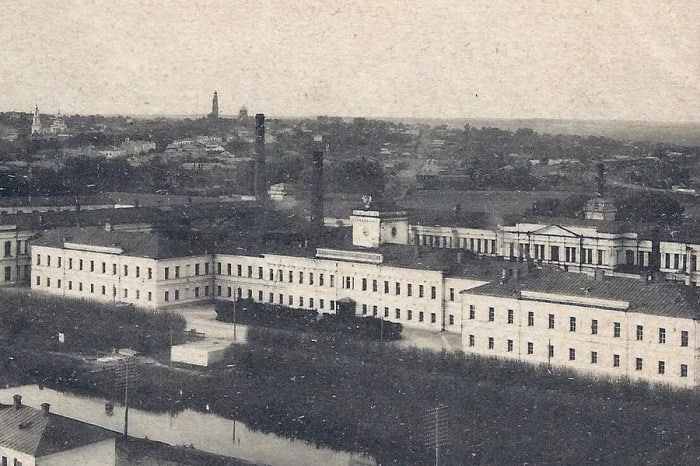 26 февраля 1712 года по указу Петра I основан Тульский оружейный завод