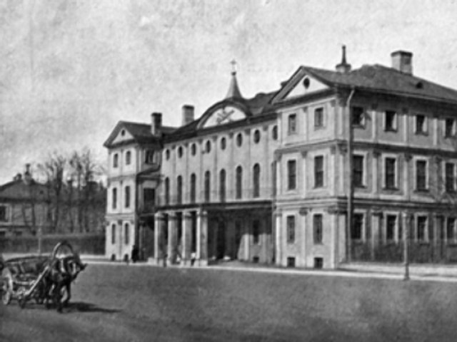 28 февраля 1732 года в Петербурге открылся первый Кадетский корпус 