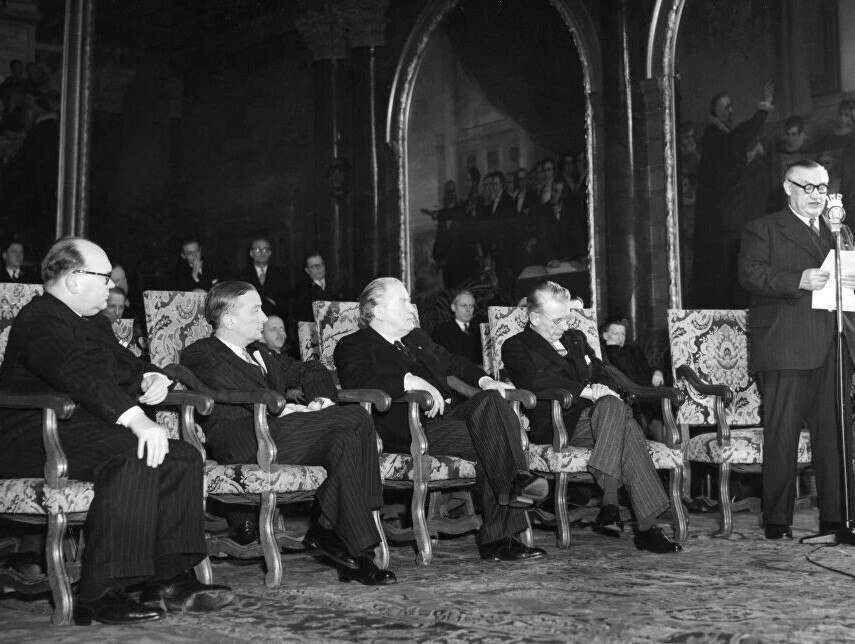 17 марта 1948 года подписан Брюссельский пакт 