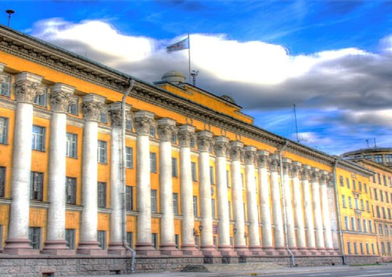 27 марта 1941 года на базе Ленинградского института гражданского военного флота была сформирована Ленинградская военно-воздушная академия Красной армии 