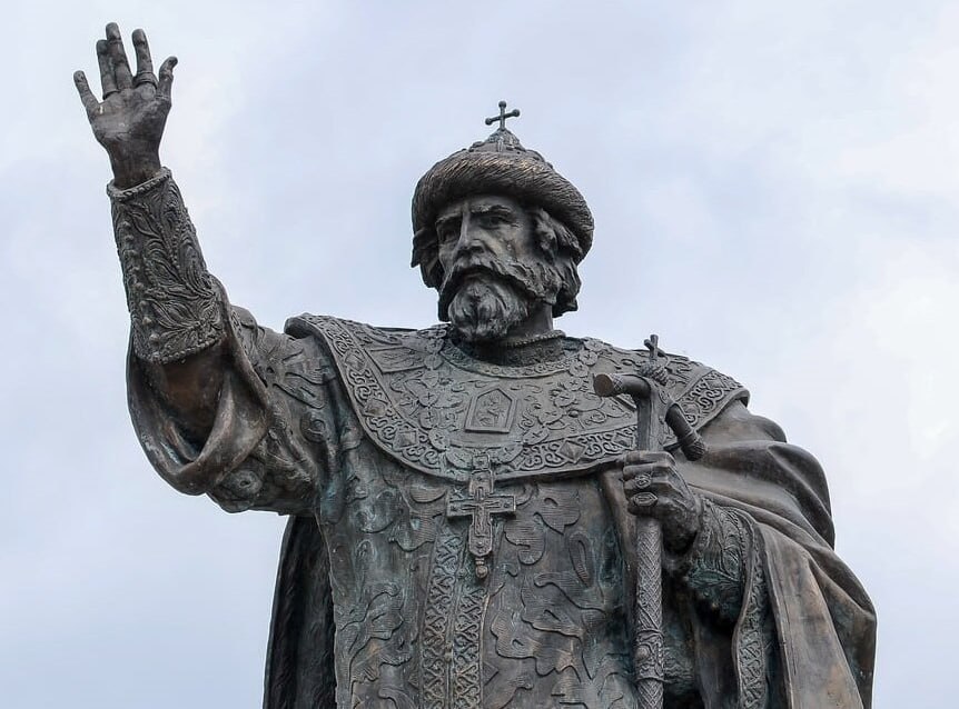 28 марта 1462 года на престол вступил великий князь владимирский и московский, а позднее государь всея Руси Иван III Васильевич