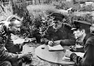 Сегодня, 29 марта, отмечается профессиональный праздник военных юристов - День специалиста юридической службы в Вооруженных Силах России.