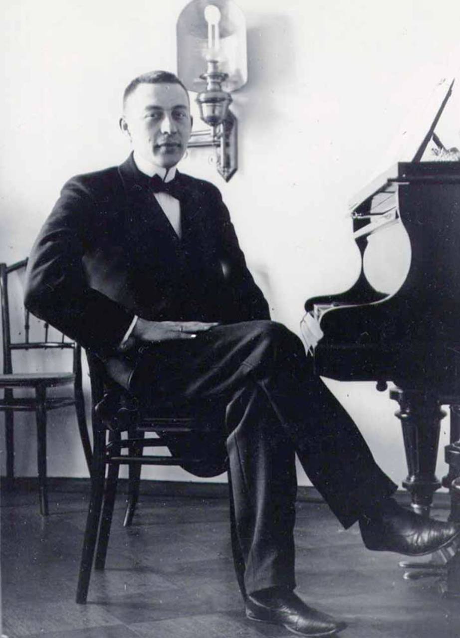 🎶1 апреля 1873 года в Новгородской губернии родился человек, который стал известным на весь мир — великий русский композитор, пианист и дирижёр Сергей Рахманинов