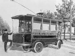 13 апреля 1902 года в Санкт-Петербурге прошли испытания первого в России троллейбуса