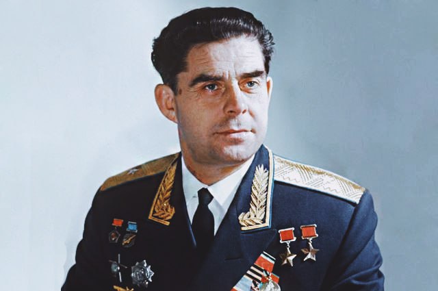 15 апреля 1921 года родился лётчик-космонавт СССР № 12, заслуженный лётчик-испытатель СССР, генерал-лейтенант авиации, кандидат психологических наук, дважды Герой Советского Союза Георгий Тимофеевич Береговой