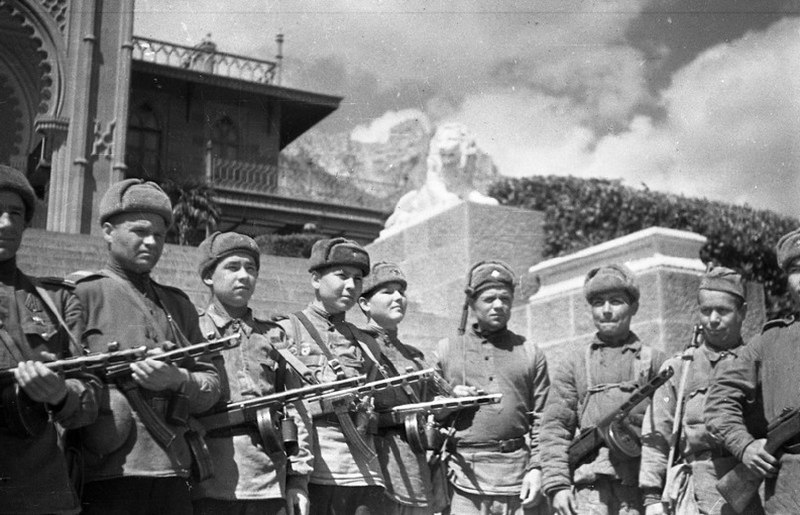 ⚔️80 лет назад, 16 апреля 1944 года, войсками Отдельной Приморской армии в ходе Крымской операции освобожден город Алупка и Ялта.