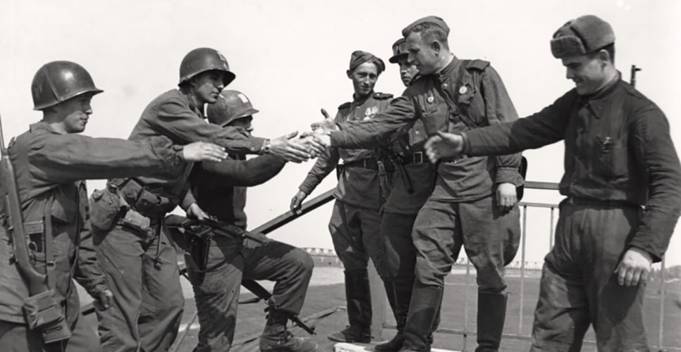 ❗️25 апреля 1945 состоялась историческая встреча советских и американских войск на Эльбе