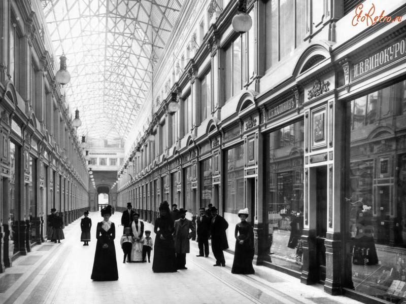 📆 21 мая 1848 мая в Санкт-Петербурге открыт «Пассаж» — крытая галерея с торговыми помещениями 