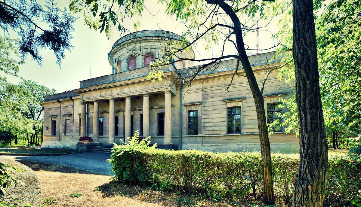 💫 27 мая в 1821 году была основана одна из старейших обсерваторий Восточной Европы — Николаевская астрономическая обсерватория