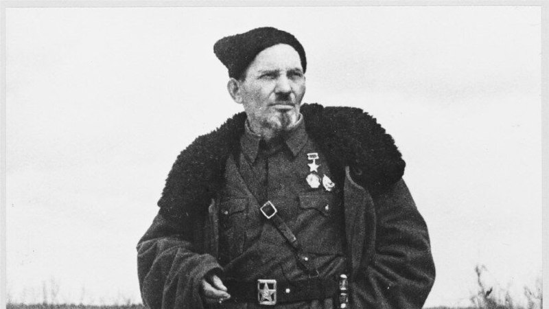 ⭐ 7 июня 1887 года в селе Котельва (нынешняя Полтавская область) родился будущий дважды Герой Советского Союза, один из организаторов партизанской борьбы на Украине в годы Великой Отечественной войны Сидор Артемьевич Ковпак