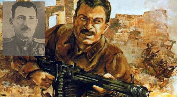 11 июня 1942 года в бою под Севастополем политрук Михаил Гахокидзе захватил вражеский пулемет и уничтожил из него 30 врагов.