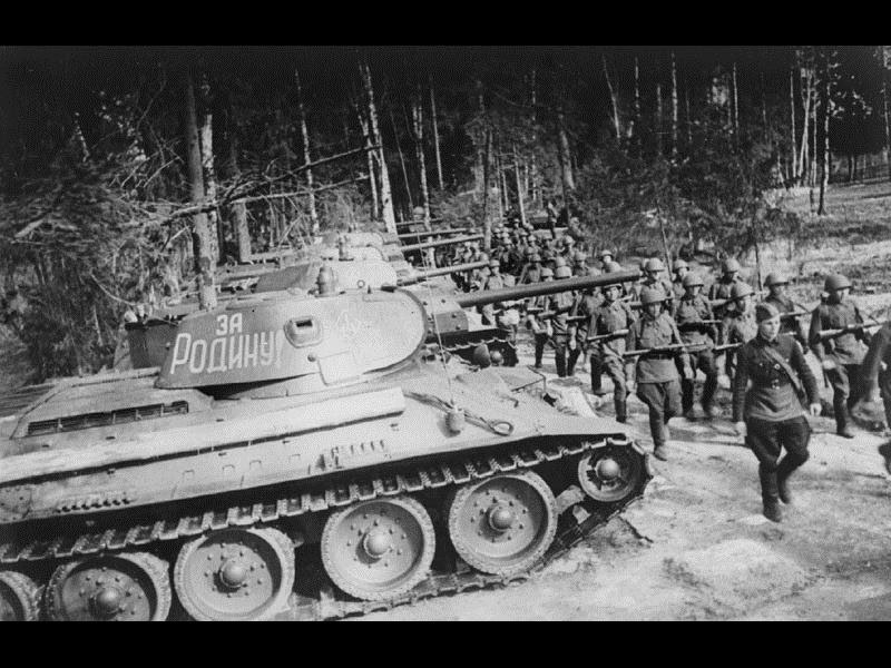 12 июля 1943 года в ходе битвы на Курской дуге состоялось крупнейшее танковое сражение Второй Мировой войны 