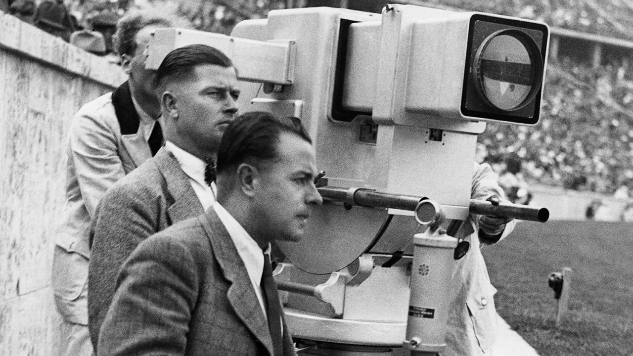 ⚫️ 8 августа 1935 года Герман Геринг был назначен ответственным за новую индустрию Германии — телевидение