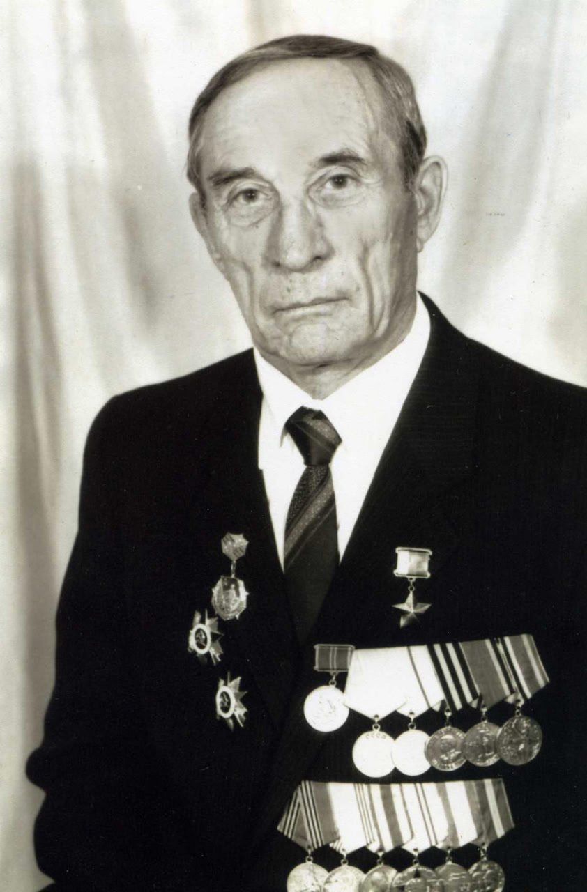 ⭐ 10 августа 1923 года в деревне Соловцы Сонковского района Тверской губернии родился Анатолий Александрович Титов