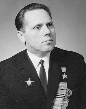 ⭐ 11 августа 1923 года в городе Городня Черниговской губернии родился Борис Филиппович Калач