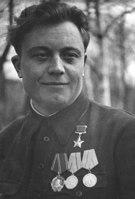 ⭐ 28 августа 1921 года в посёлке Сура Пензенской области в крестьянской семье родился Герой Советского Союза, командир группы подрывников и партизанского отряда Александр Архипович Винокуров 