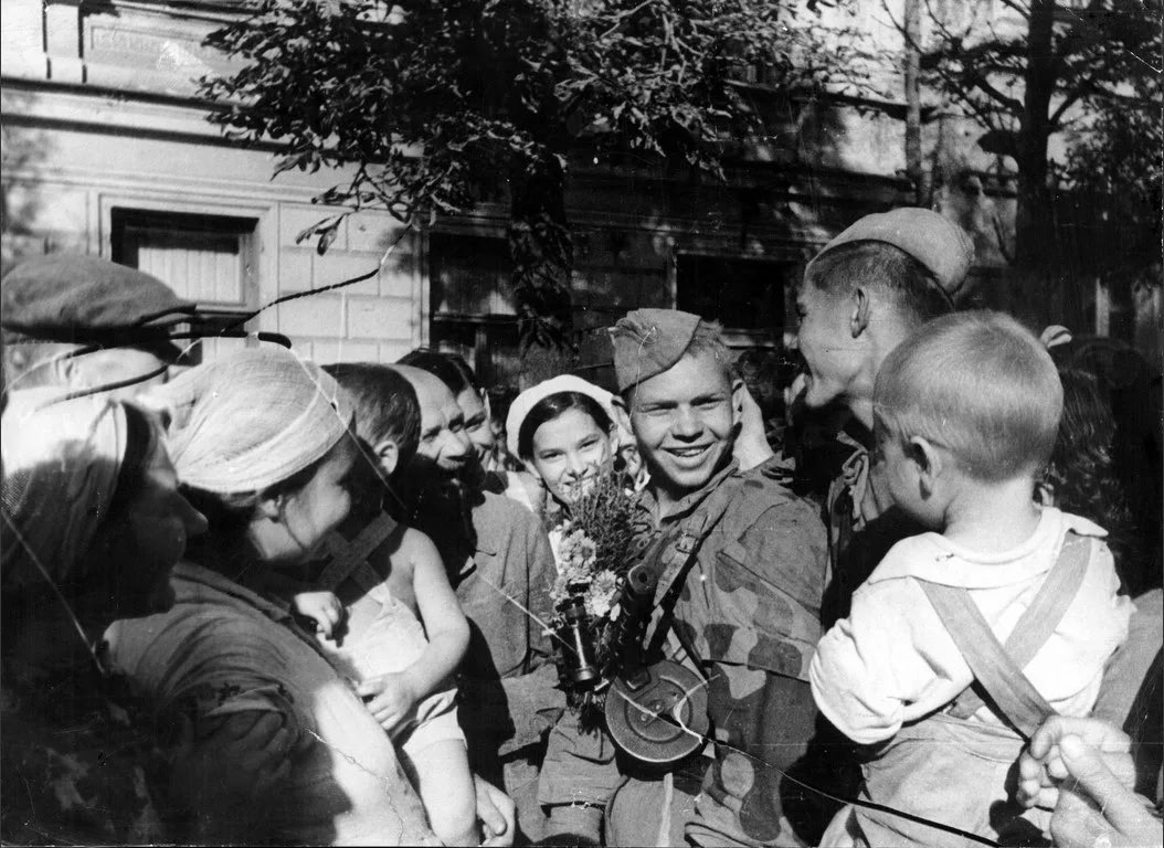⭐ 30 августа 1943 года Таганрог был освобождён от немецко-фашистских захватчиков  