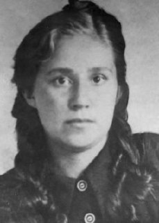 ⚫️ 31 августа 1943 года погибла руководительница подпольной партизанской организации на оккупированной Украине, Герой Советского Союза Нина Ивановна Соснина