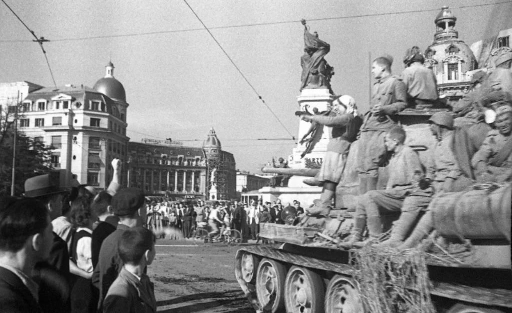 ⭐ 31 августа 1944 года войска 2-го Украинского фронта под командованием маршала Советского Союза Р.Я. Малиновского вошли в столицу Румынии, город Бухарест 