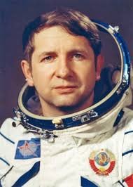2 октября 1939 года родился лётчик-космонавт Глазков Юрий Николаевич