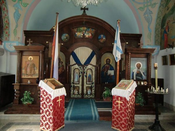 10 октября 1937 года в Бизерте (Тунис) состоялась закладка храма во имя святого Александра Невского в память Русской  эскадры Черноморского флота, покинувшей родную землю в ноябре 1920 года. 