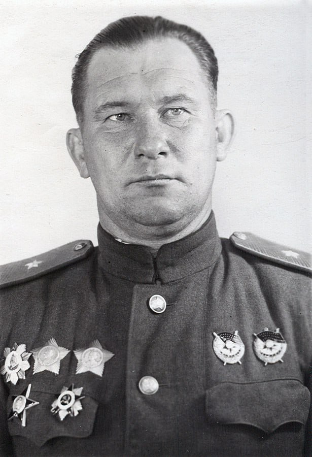 13 октября 1909 родился советский военачальник Александр Васильев