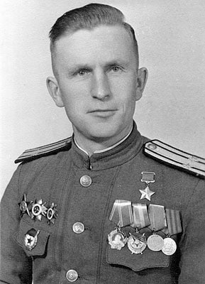 16 октября 1913 года родился Герой Советского Союза Бахвалов Валентин Николаевич