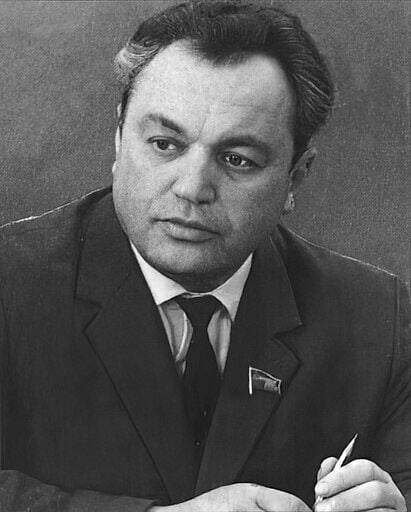 25 октября 1924 года родился конструктор Виктор Петрович Макеев