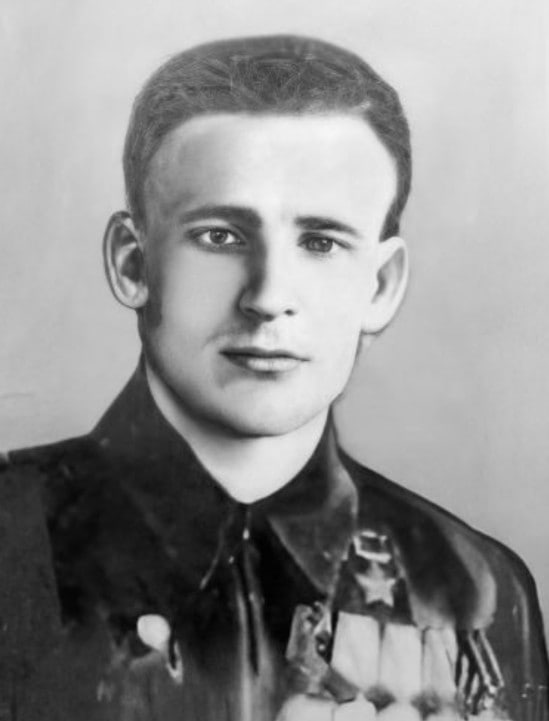 26 октября 1922 года родился Герой Советского Союза Иван Иванович Виноградов