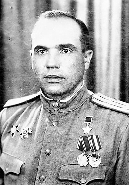 12 ноября 1906 года родился Михаил Илларионович Гриценко