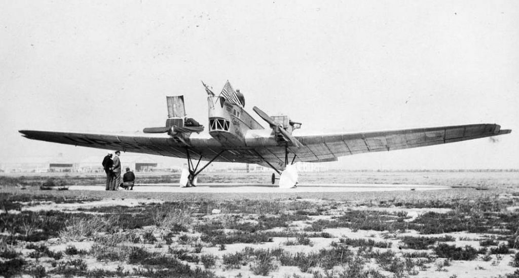 26 ноября 1925 года состоялся первый испытательный полёт самолёта «АНТ-4»