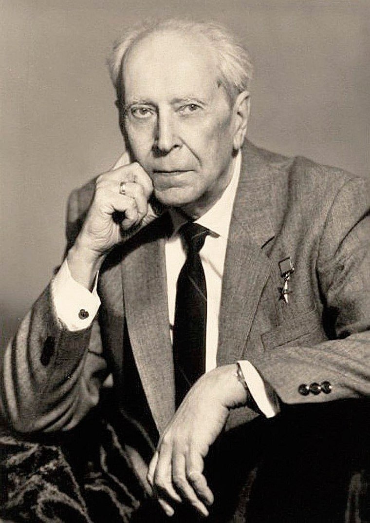 28 ноября 1906 года родился Дмитрий Сергеевич Лихачев